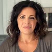 Elaine Marinakos