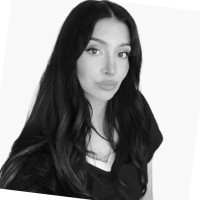 Elif Revna Ablak