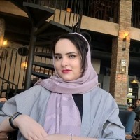 Hosna Khodadoust