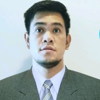 Raymond Caynila