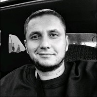 Александр Деревянко