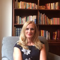 Suzanne Dumais,BA,BEd, MDiv, RP,  RMFT