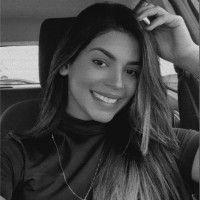 Adriana Dias