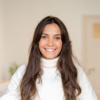 Claire Nicolas