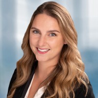 Ali Holladay, Eit