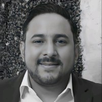 Amed A. Hernández R.