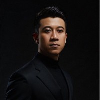 Nino S.
