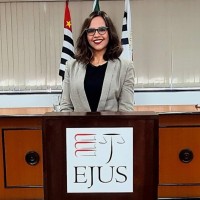 Ana Carolina Pecoraro Domingues