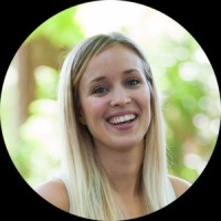 Laura Mallette (McKenzie)