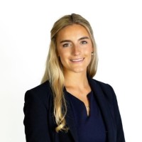 Chloe Besant, Acca
