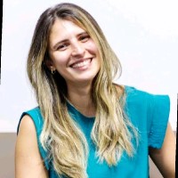 Caroline Barros