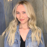 Emily Vitel, Mba