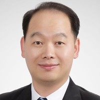 Yeong-Beom Lee