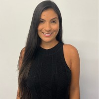 Stéfani Oliveira