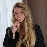 Nikki van der Valk