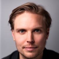 Niklas Holmström