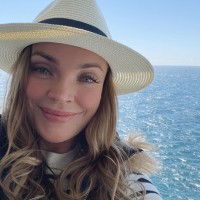 Anna Russell