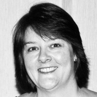 Lorraine Fox