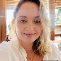 Isabela Faraco Deschamps