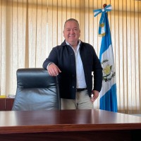 Roberto De León