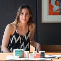 Caroline Di Costa
