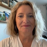 Jayne Wisniewski