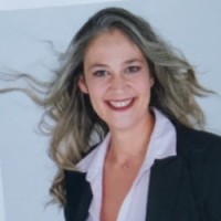 Myriam Riat