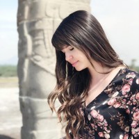 Andrea Flores