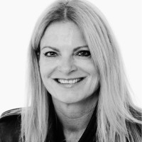 Angelique Van Effrink
