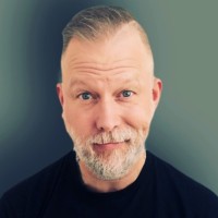 Nicolas D.