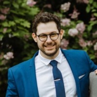 Sean Y.