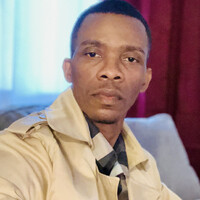 Dwadley Lewis