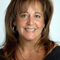 Lisa Benson