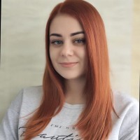 Viktoriia R.