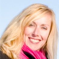 Tina Andrews
