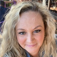 Amanda L. Perkins