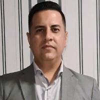Daniel Reyna - Bachelor´s degree in Administration and MBA