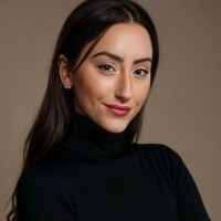 Niki G.