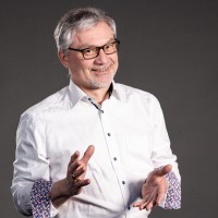 Dr. Olivier Fuchs