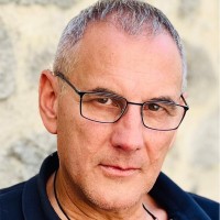 Daniel Schneider