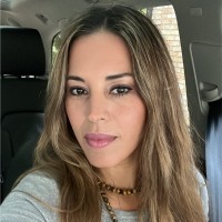 Corina Flores