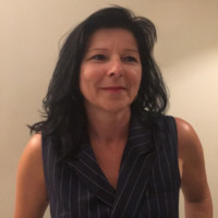 Corinne Commes