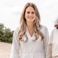 Nadia Van Der Avoird
