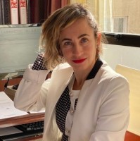 LOLA ESCOBAR MARTINEZ