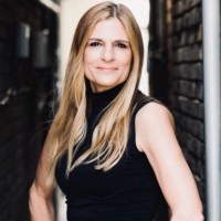 Dr. Johanna Carlo