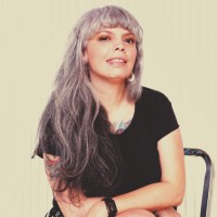 Giuliana De Barros