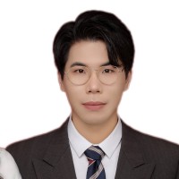 Junxi Liang