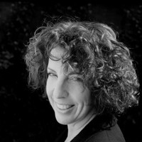 Elly Oosting