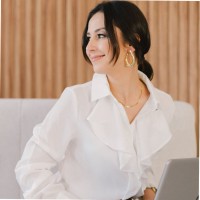 Caroline Mello