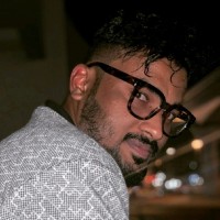 JAYESH j